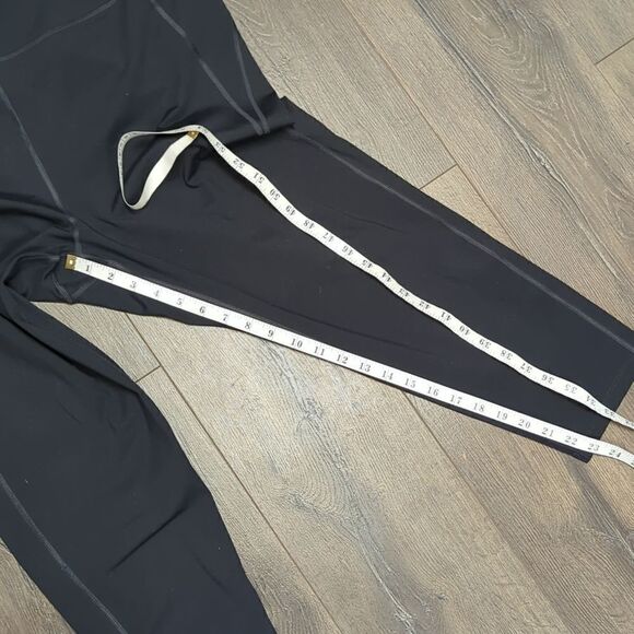 Girlfriend Collective Cropped Leggings Black Size 5X - Picture 6 of 7